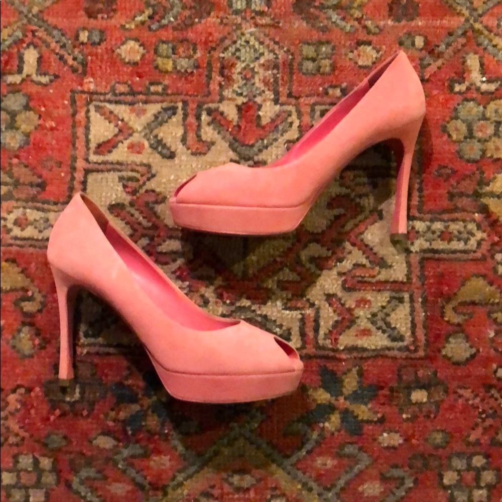 💯 Authentic Yves Saint Laurent Pumps